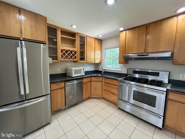 SPRINGFIELD ESTATES - Residential Lease