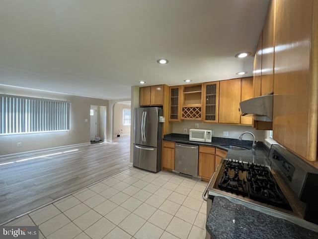 SPRINGFIELD ESTATES - Residential Lease