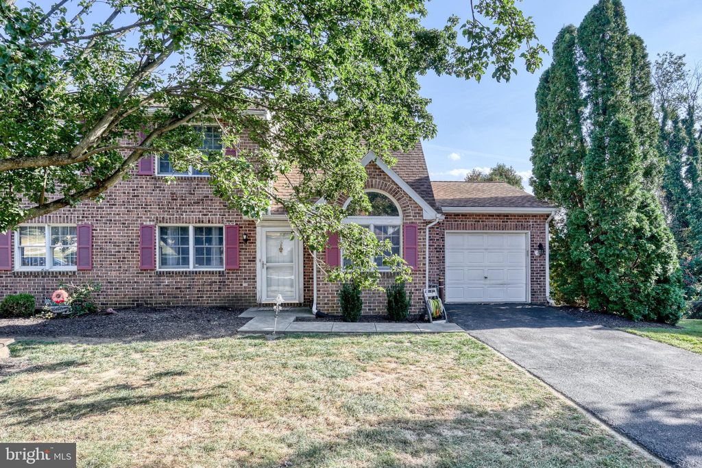 Photo of 6 Jean Lo Way #6, YORK, PA 17406 (MLS # PAYK2092110)