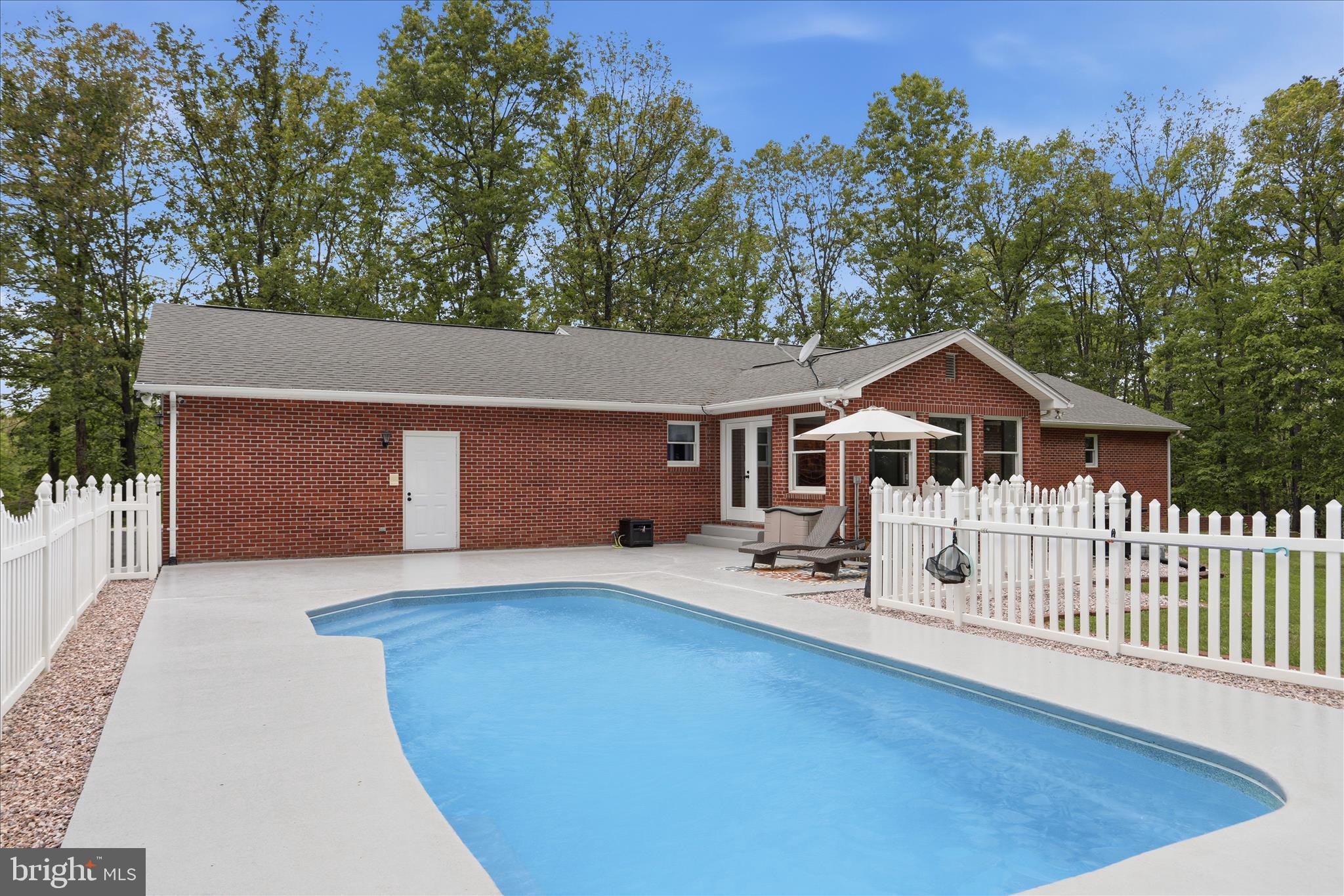 SUMMIT OAKS - Residential