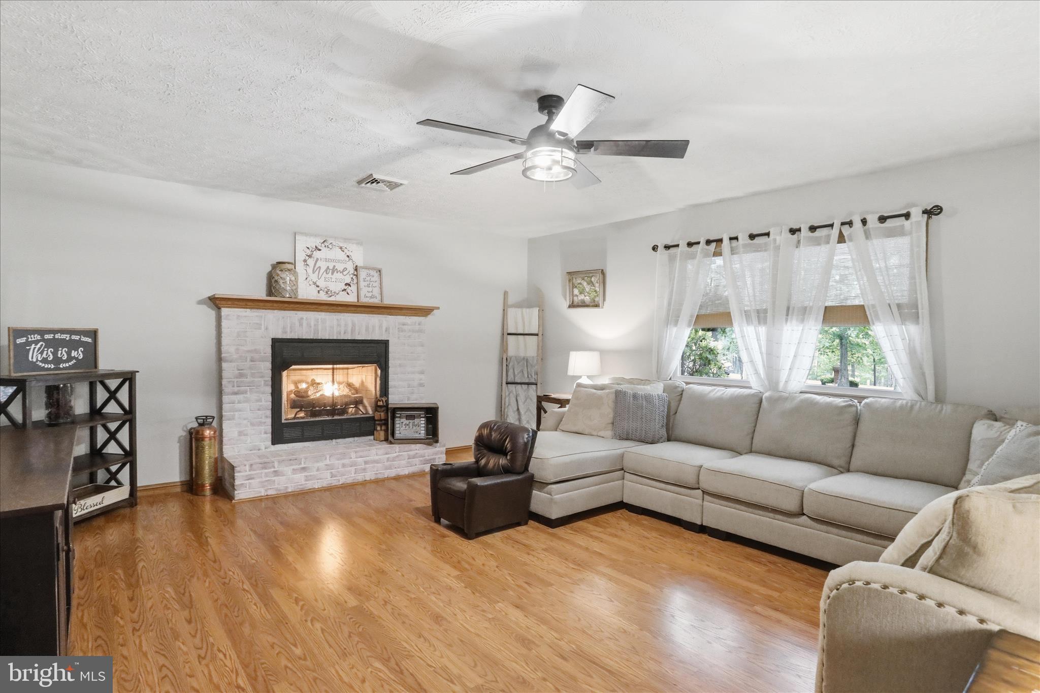 SUMMIT OAKS - Residential