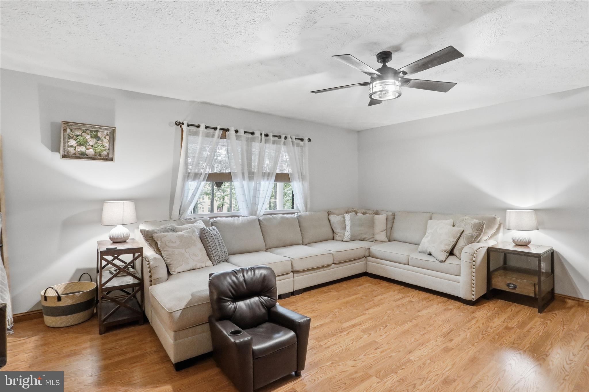 SUMMIT OAKS - Residential