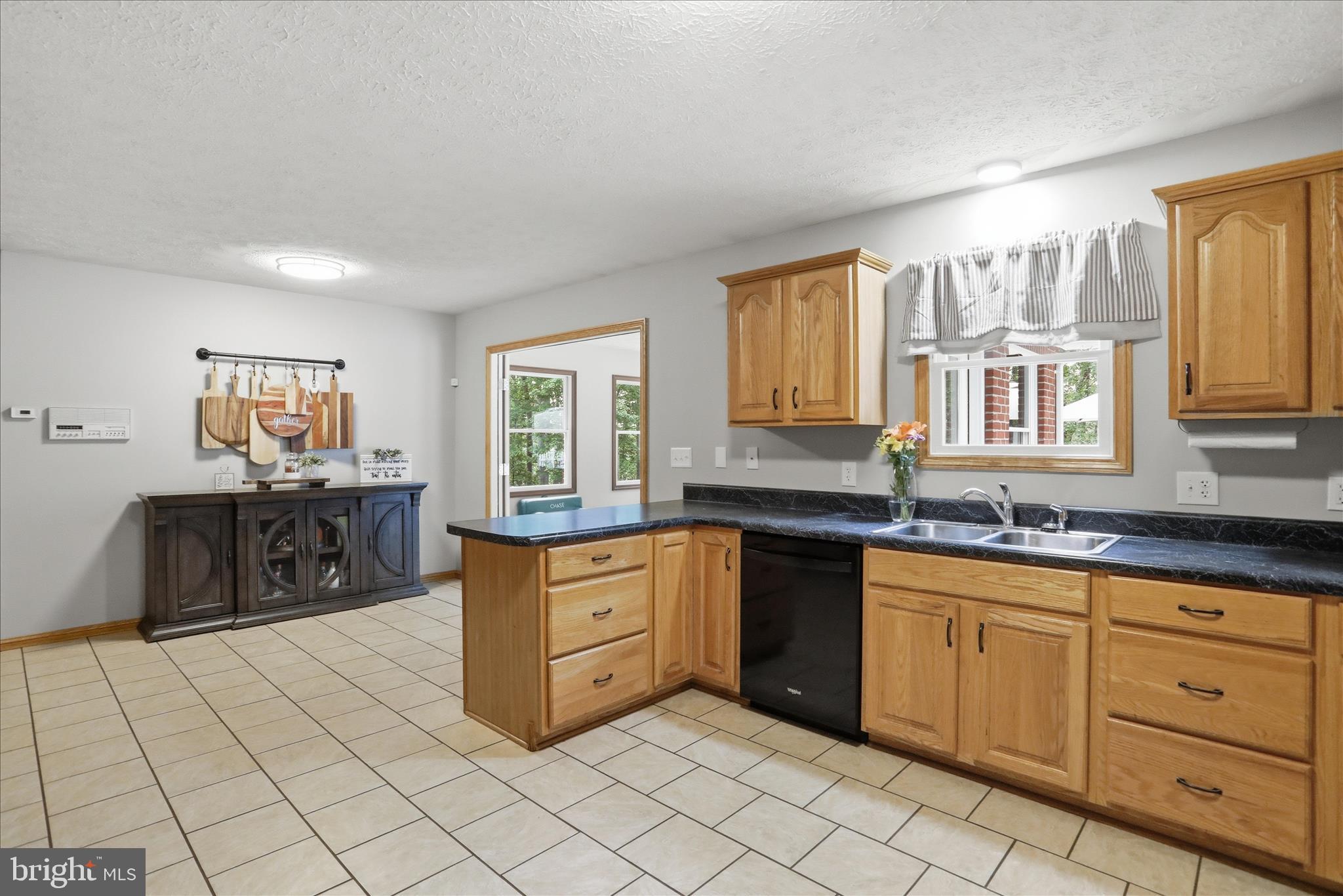 SUMMIT OAKS - Residential