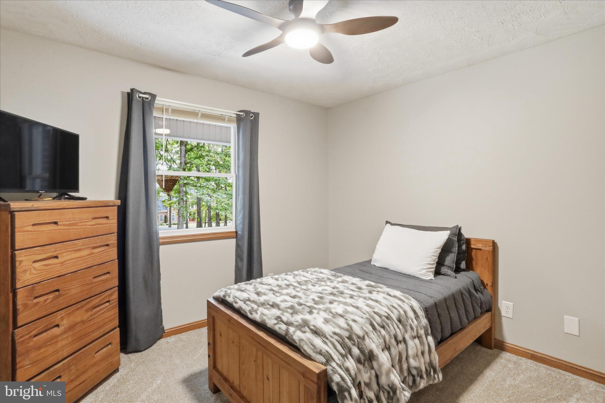 SUMMIT OAKS - Residential