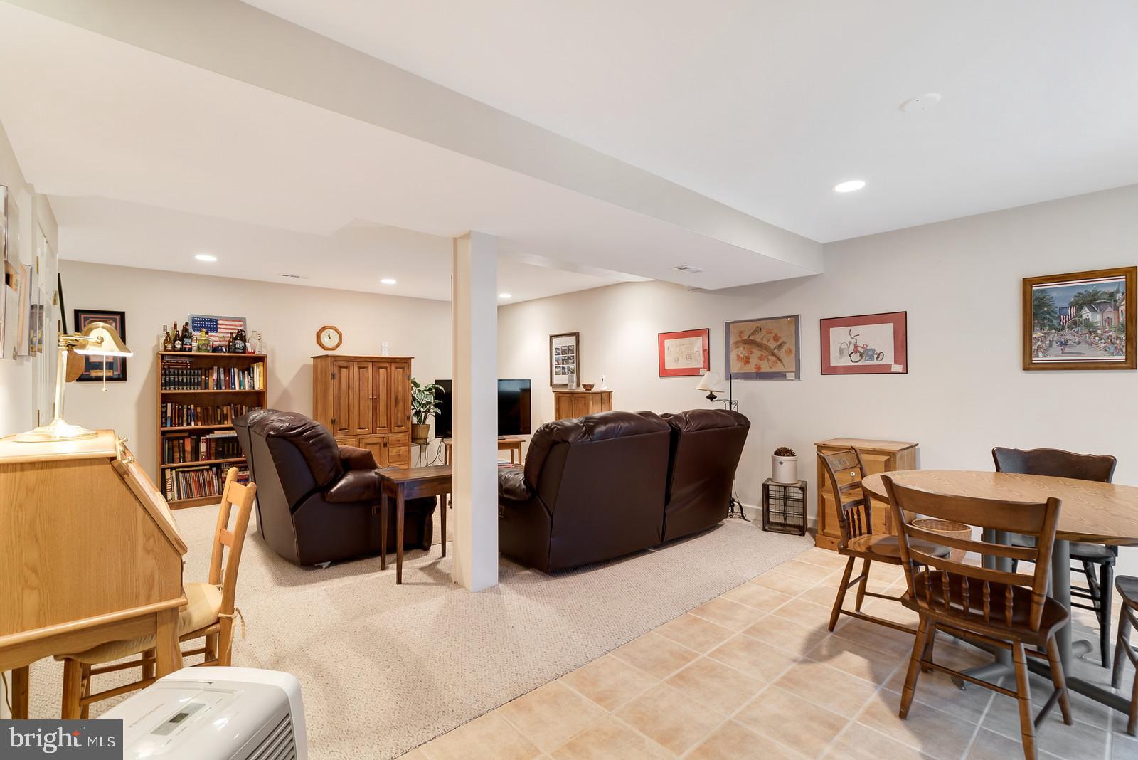 WILLIAM & MARY - Residential
