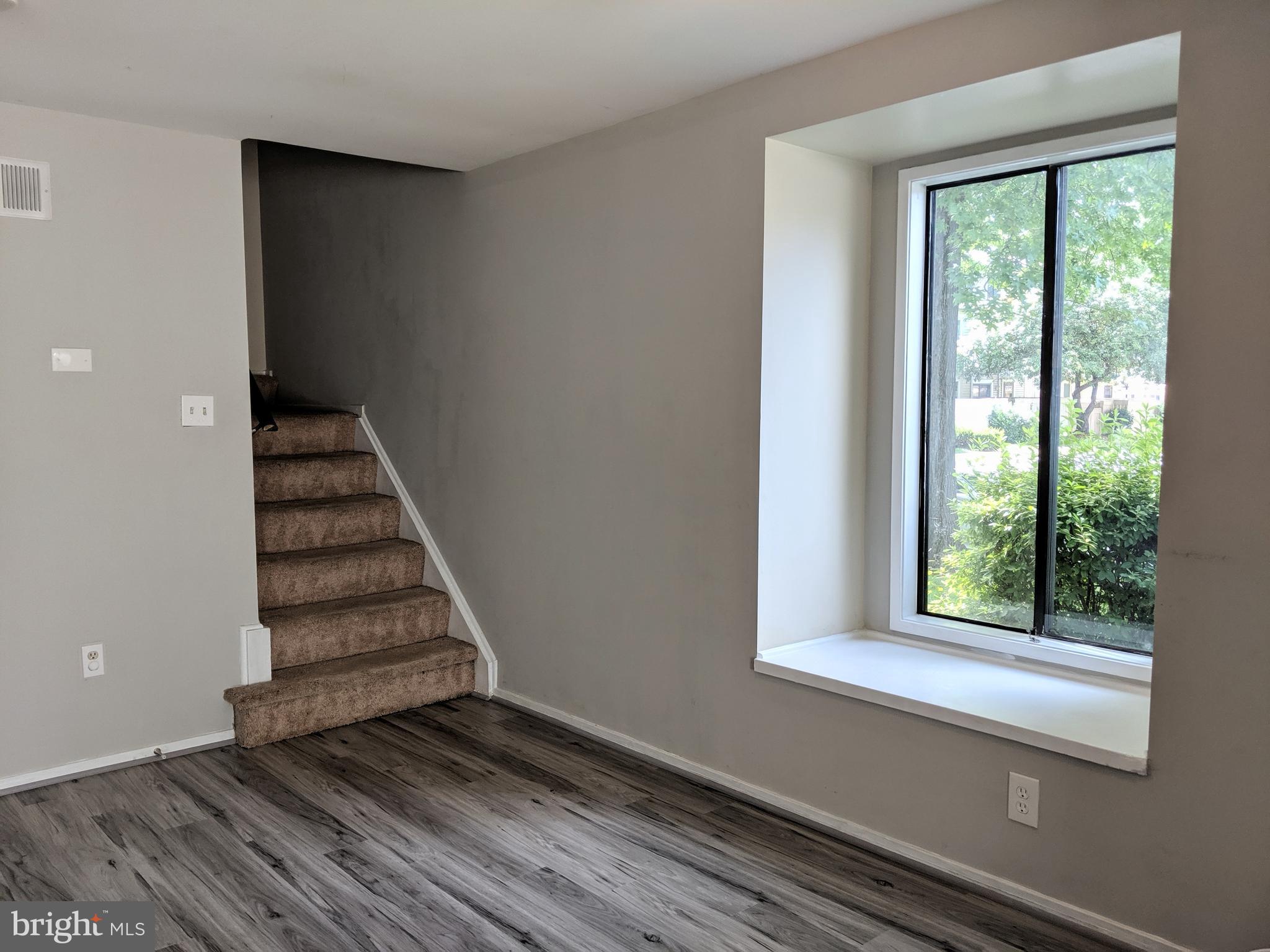 MONTGOMERY VILLAGE - Residential Lease