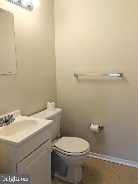 MONTGOMERY VILLAGE - Residential Lease