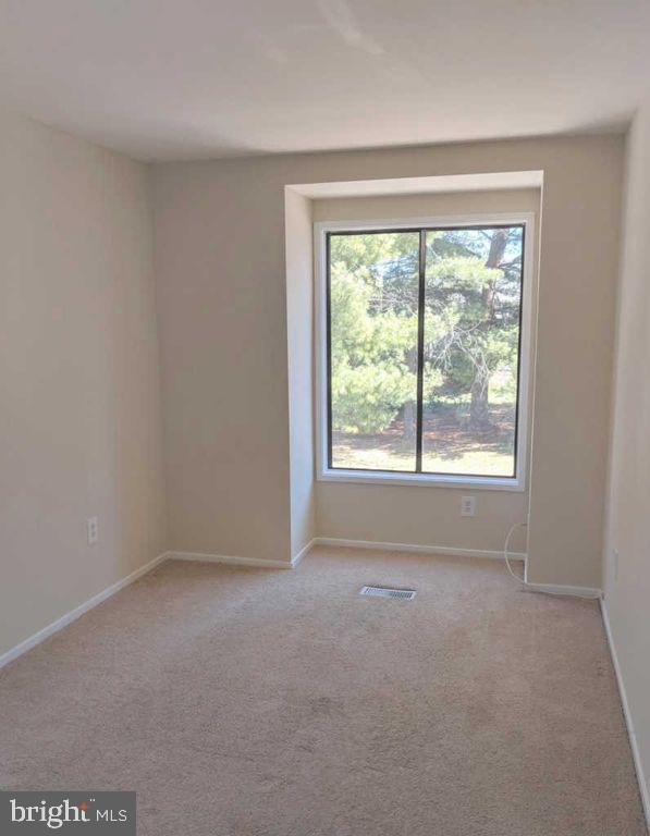 MONTGOMERY VILLAGE - Residential Lease