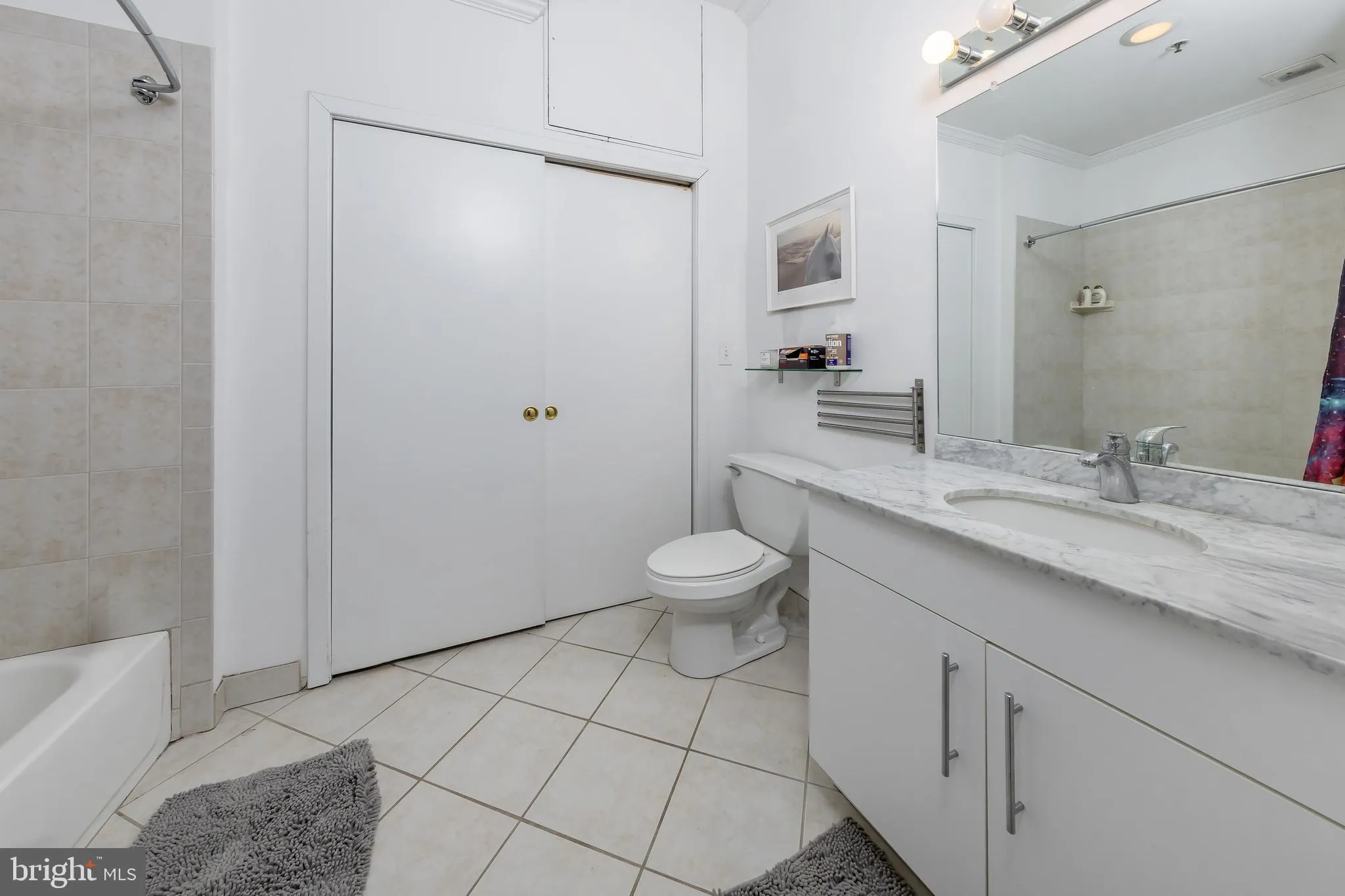 Philadelphia, Pennsylvania 19103, United States, 2 Bedrooms Bedrooms, ,2 BathroomsBathrooms,Residential,Active,216294