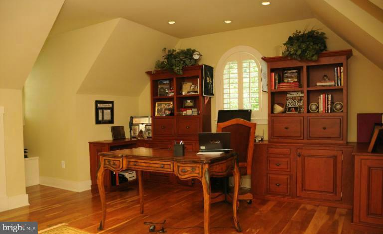 SALLY MILL - Residential