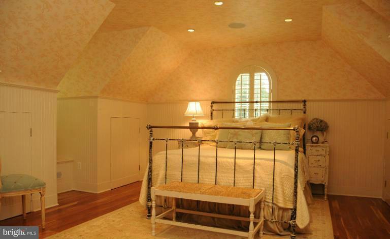 SALLY MILL - Residential