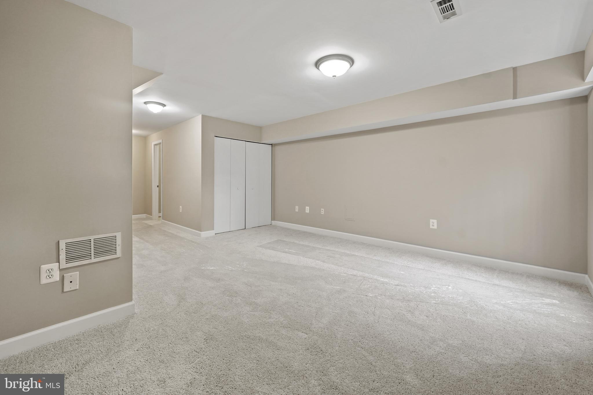 CENTREVILLE GREEN - Residential