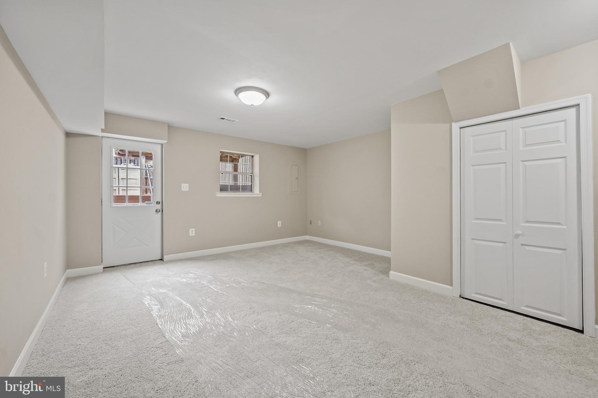 CENTREVILLE GREEN - Residential