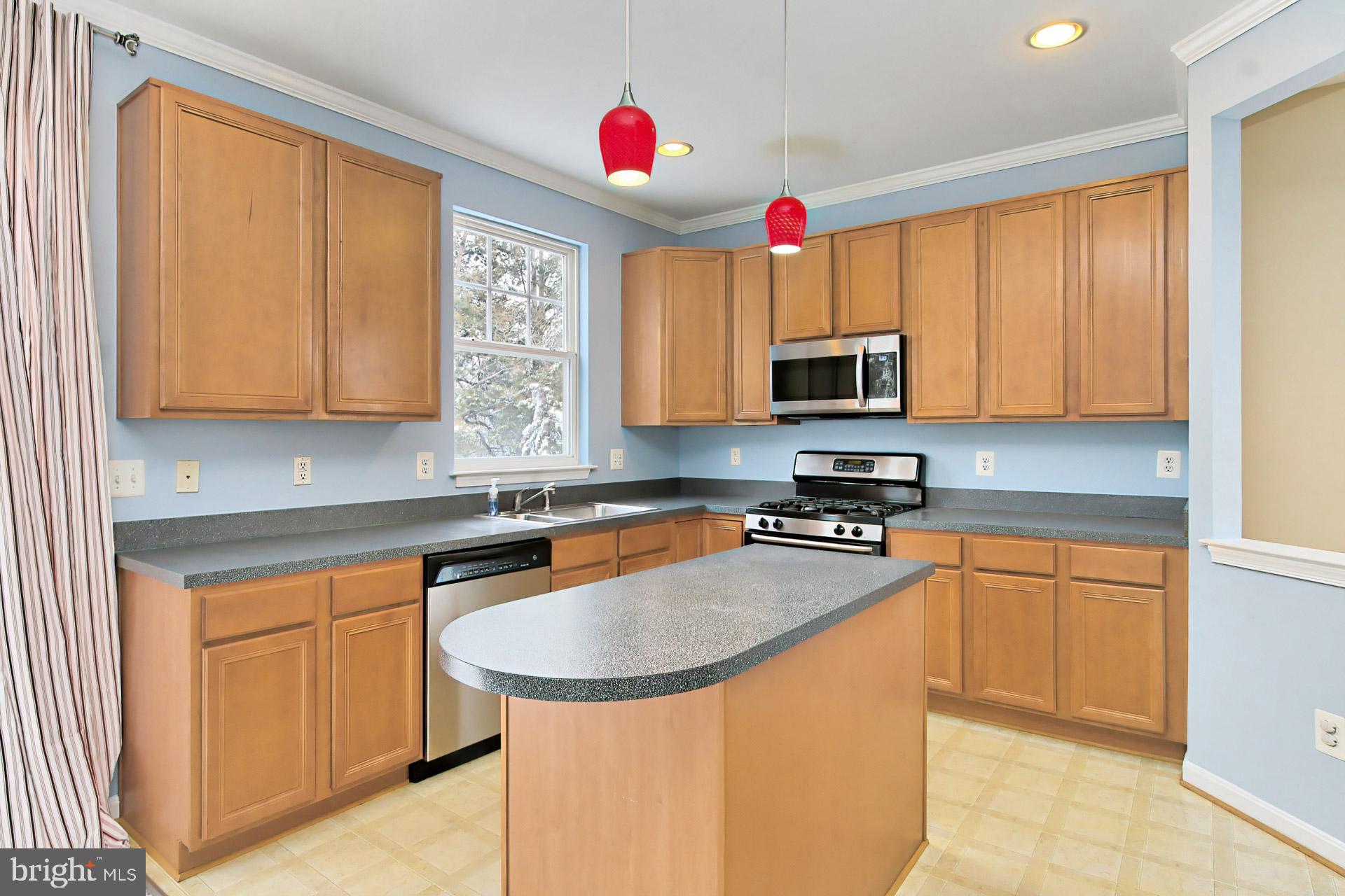 PEMBROOKE/VICTORY LAKES - Residential Lease