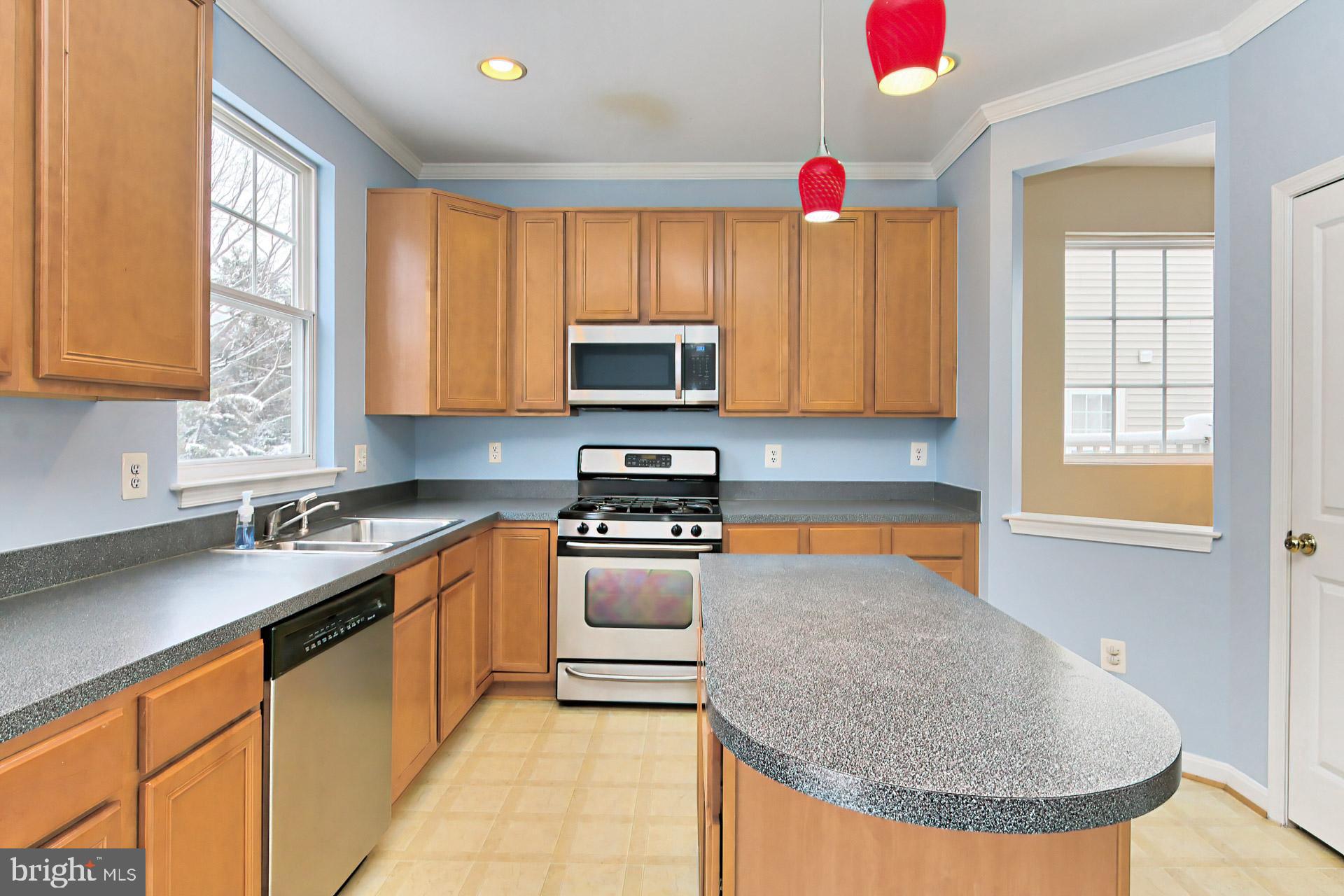 PEMBROOKE/VICTORY LAKES - Residential Lease