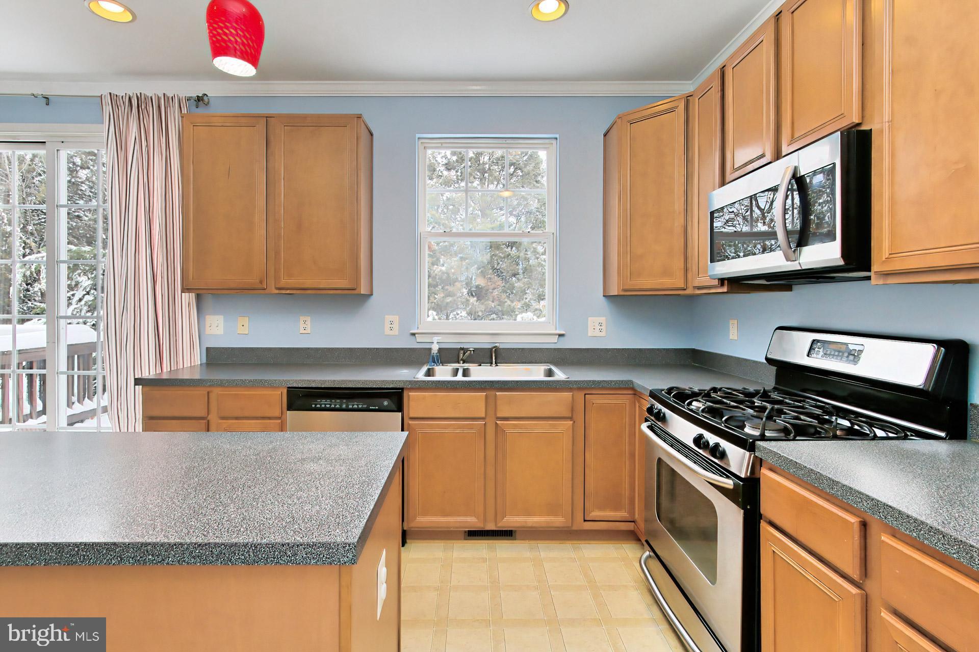 PEMBROOKE/VICTORY LAKES - Residential Lease