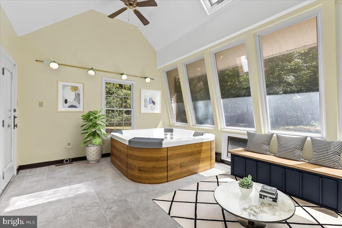 MOYAONE RESERVE - Residential