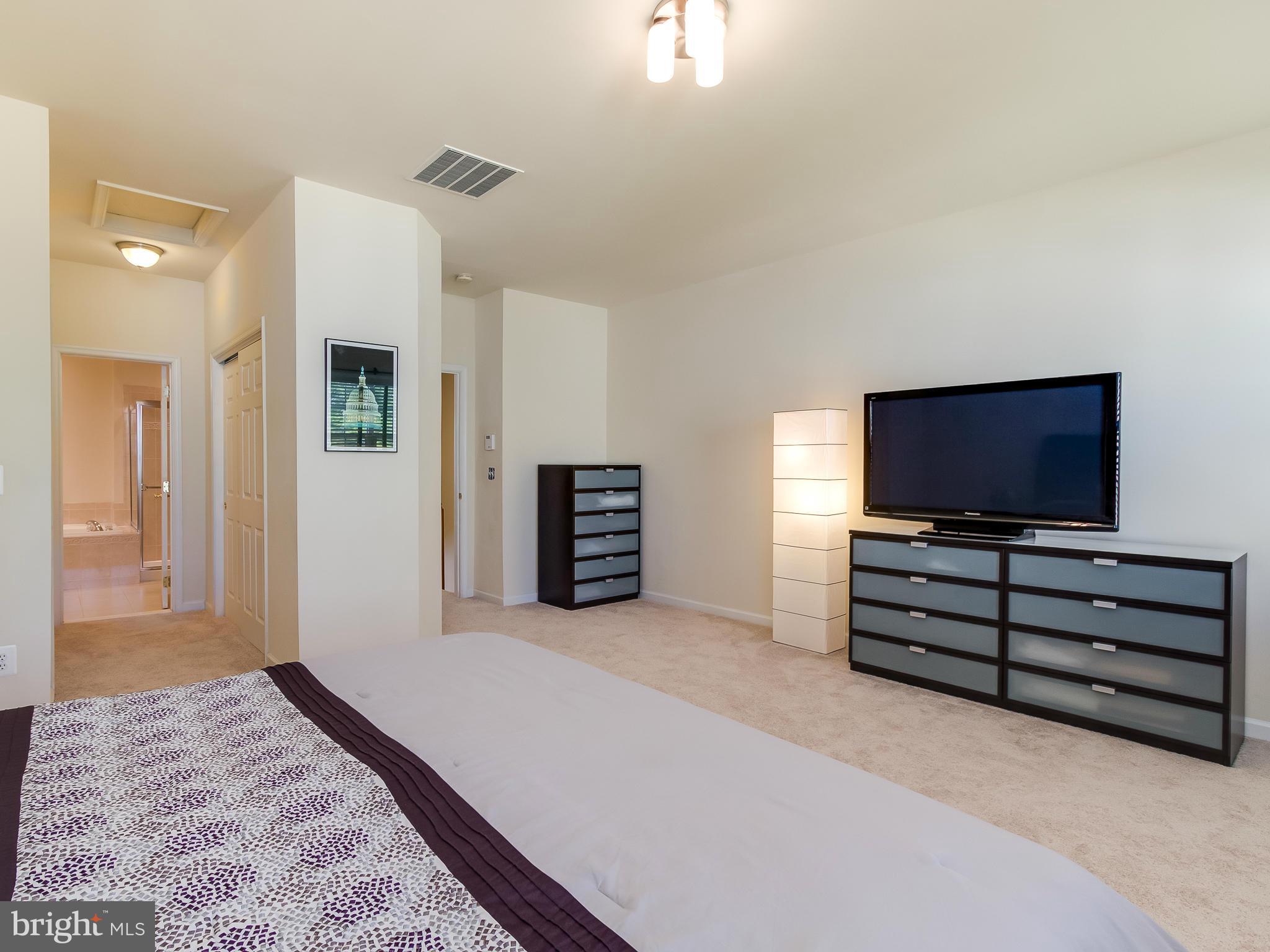 AVERY PARK - Residential