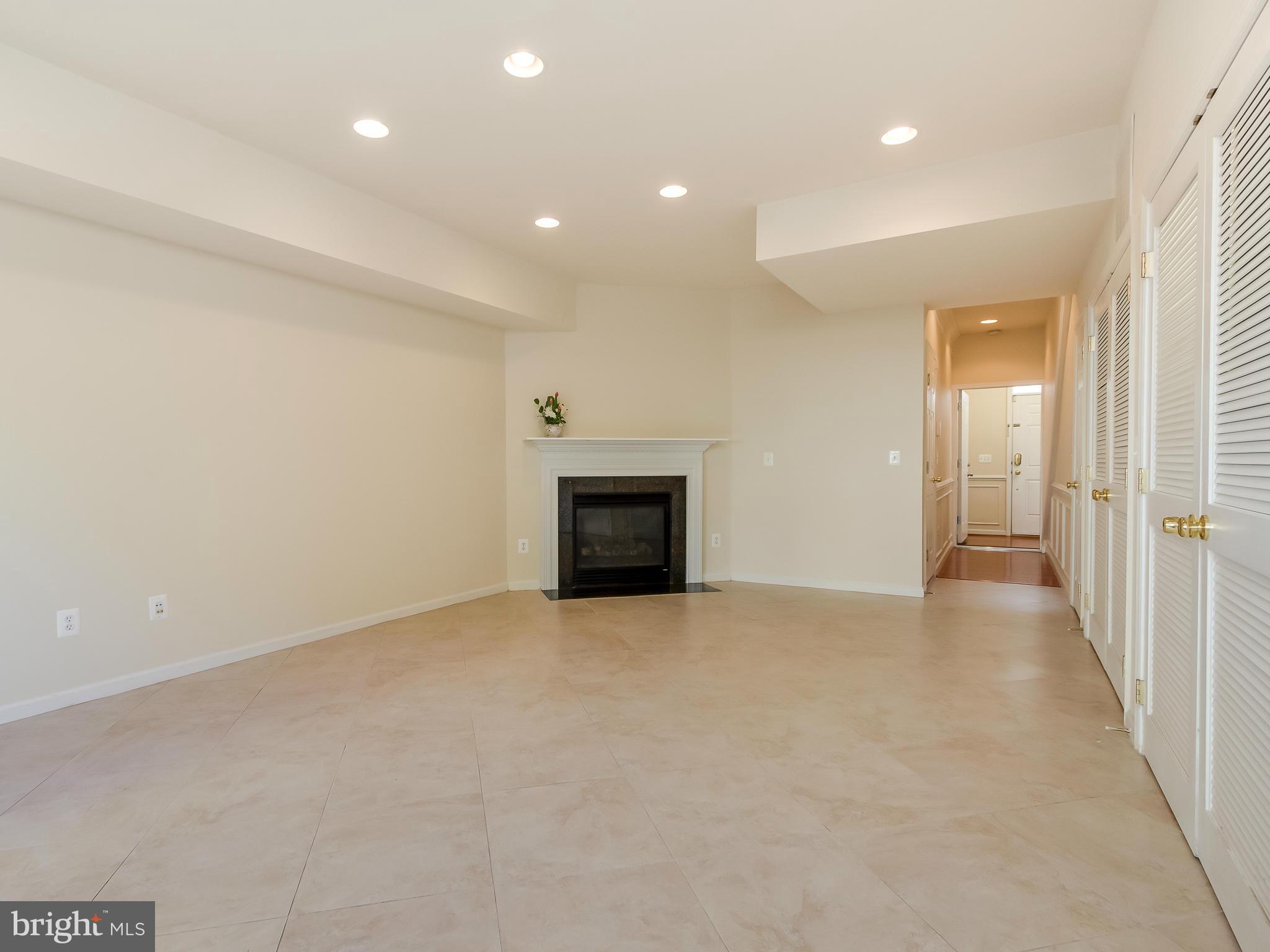 AVERY PARK - Residential