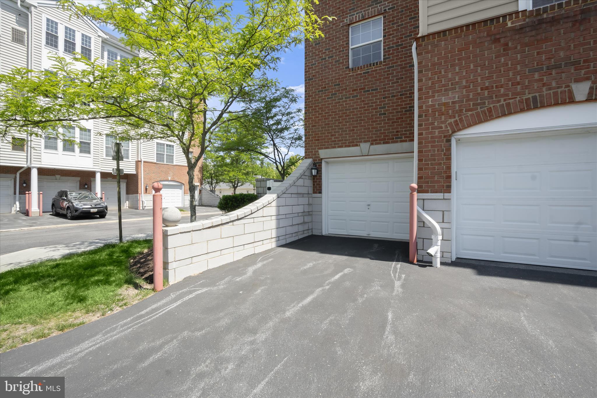 VILLAGE OF RIVER HILL - Residential