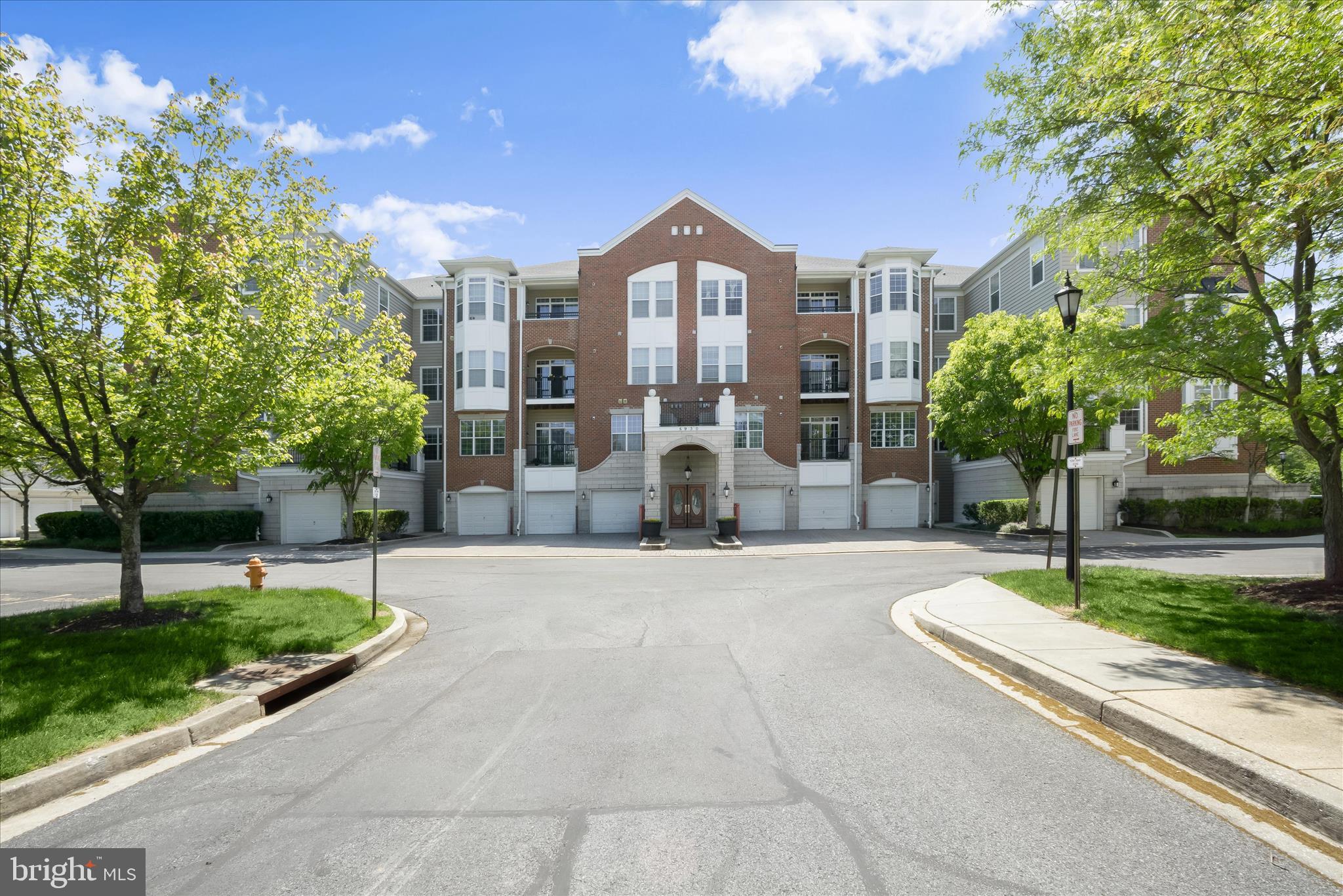 VILLAGE OF RIVER HILL - Residential