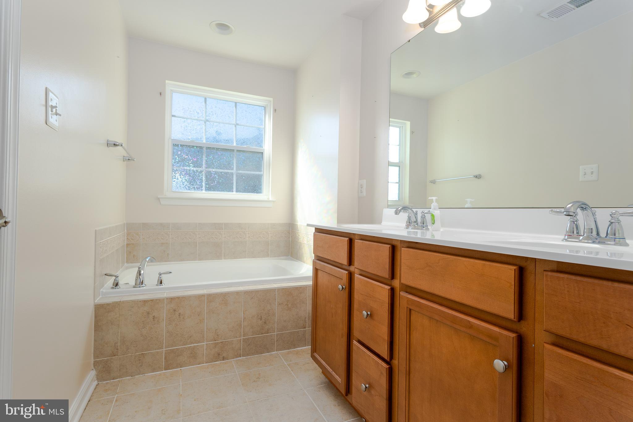 BROOKFIELD - Residential