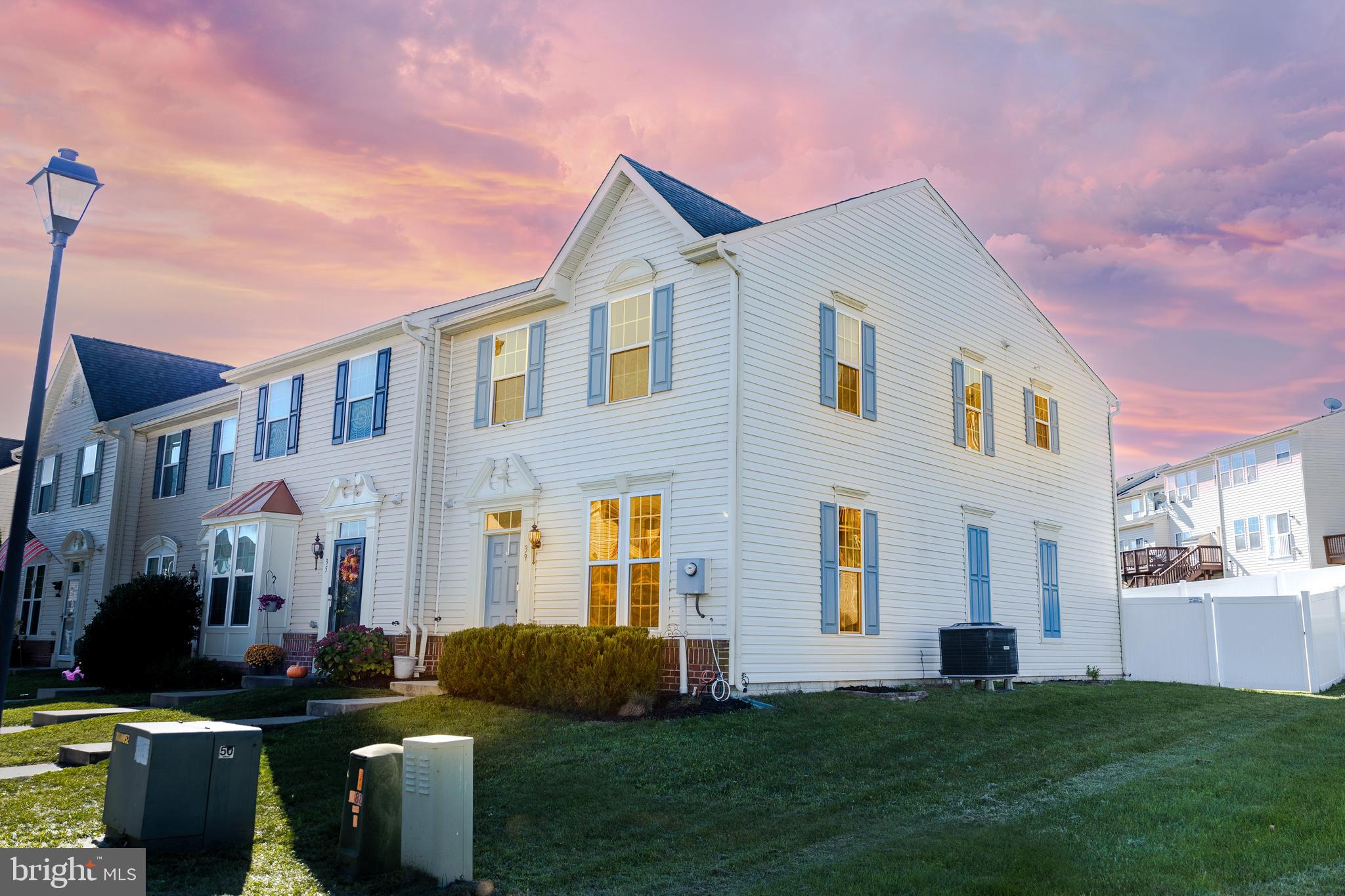 BROOKFIELD - Residential