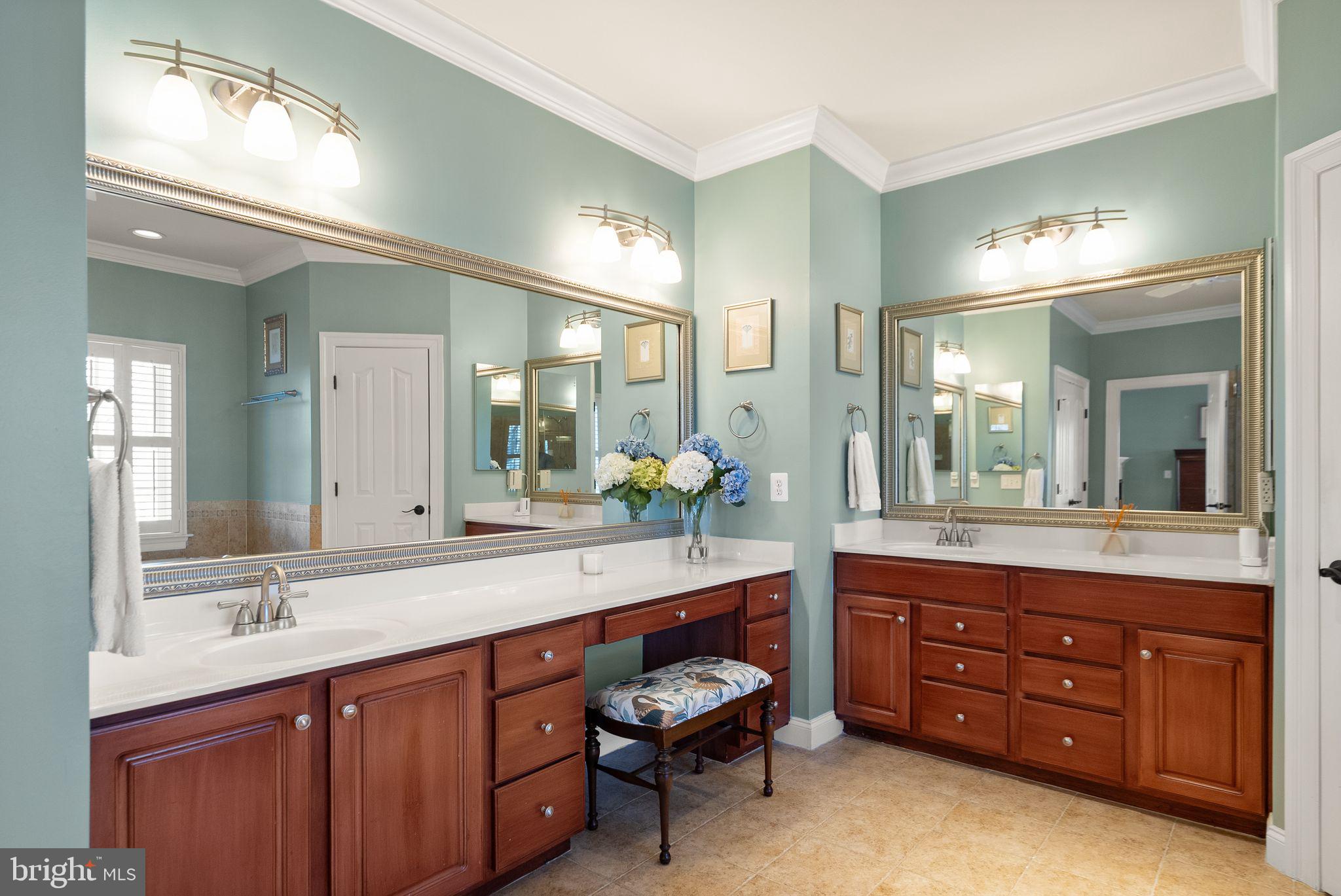 LANSDOWNE ON THE POTOMAC - Residential