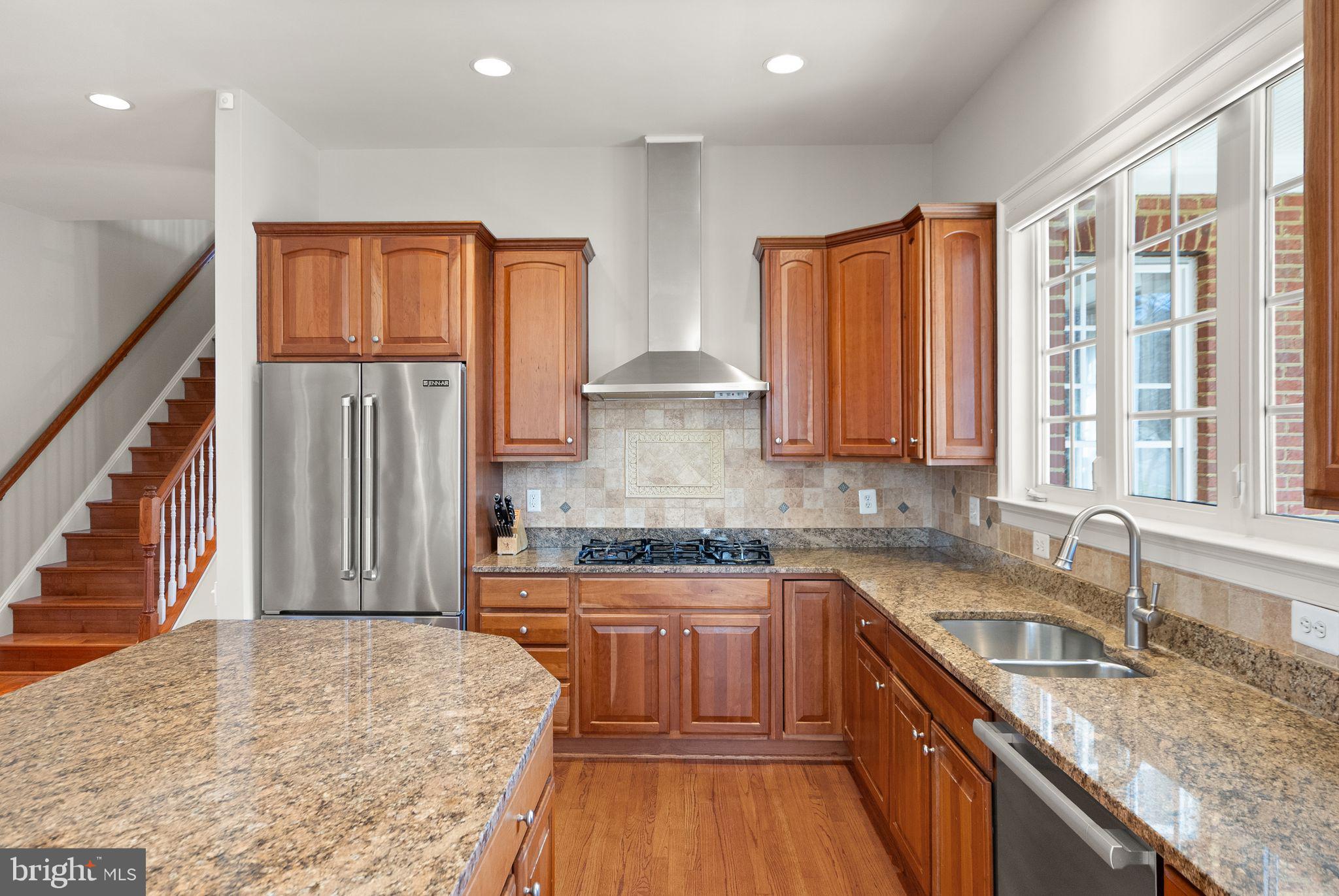 LANSDOWNE ON THE POTOMAC - Residential