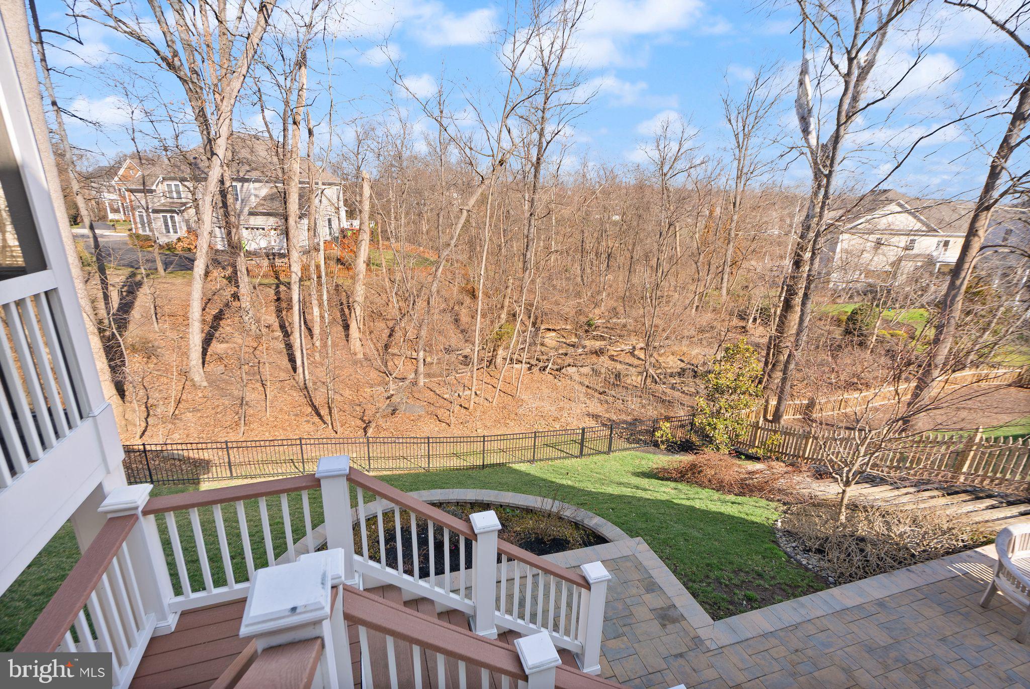 LANSDOWNE ON THE POTOMAC - Residential