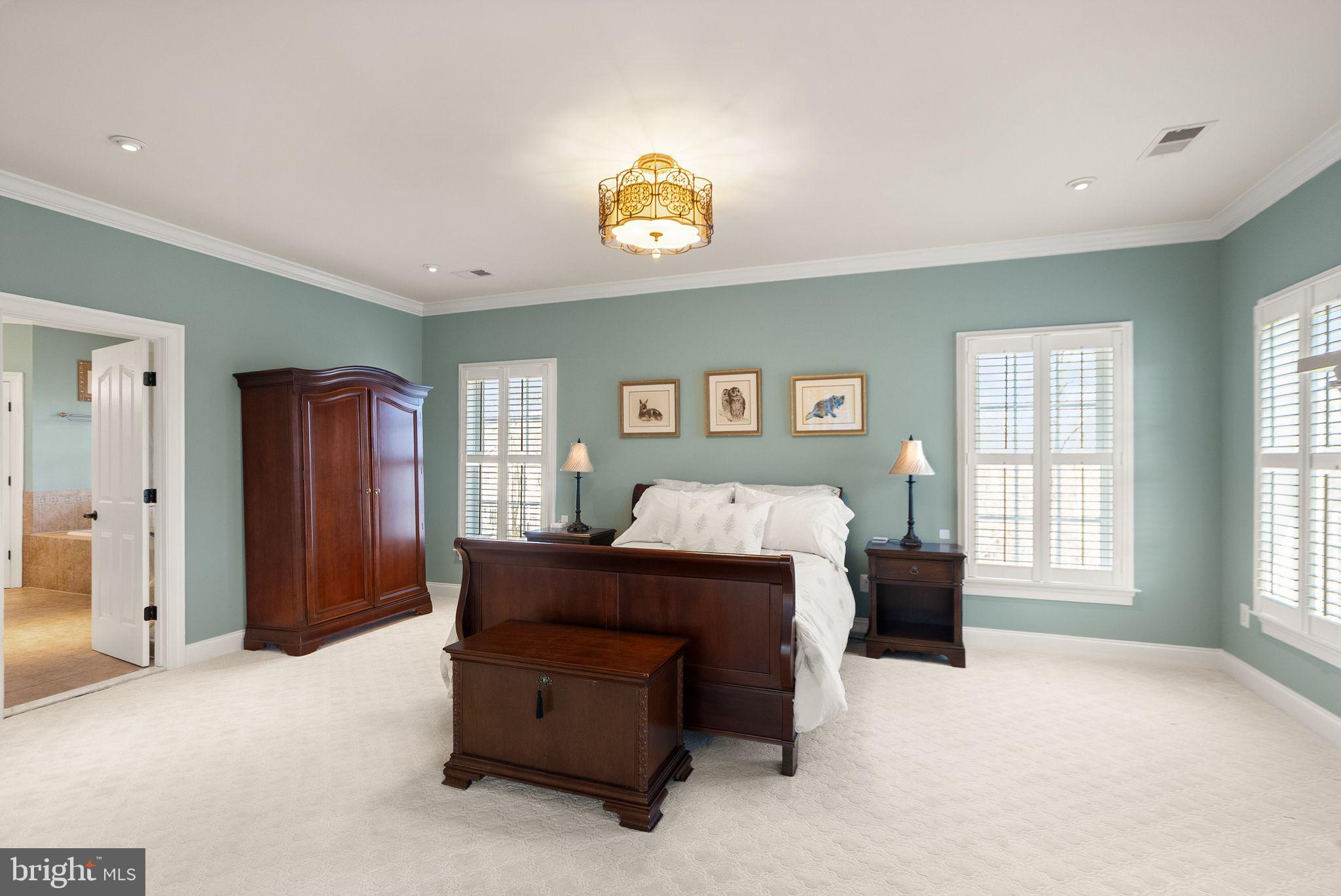 LANSDOWNE ON THE POTOMAC - Residential