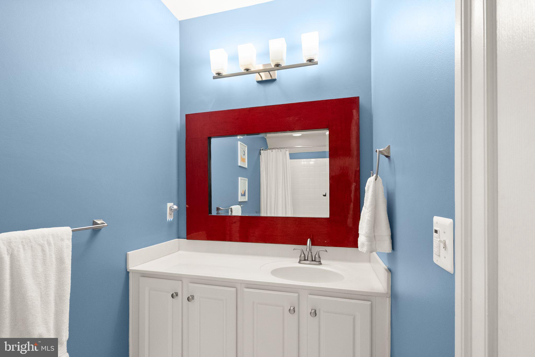 LANSDOWNE ON THE POTOMAC - Residential