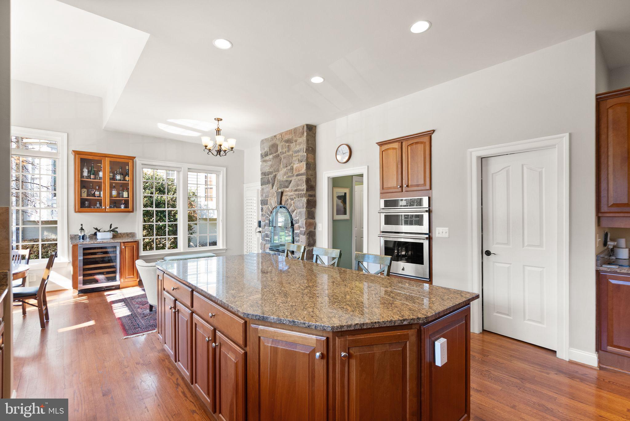 LANSDOWNE ON THE POTOMAC - Residential