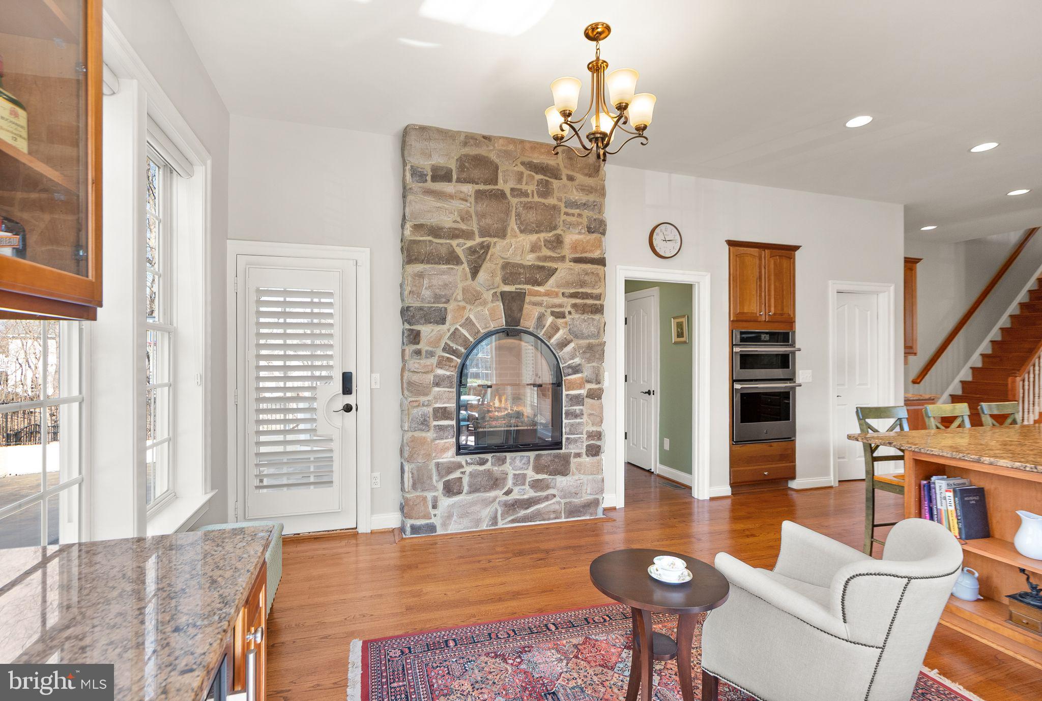 LANSDOWNE ON THE POTOMAC - Residential