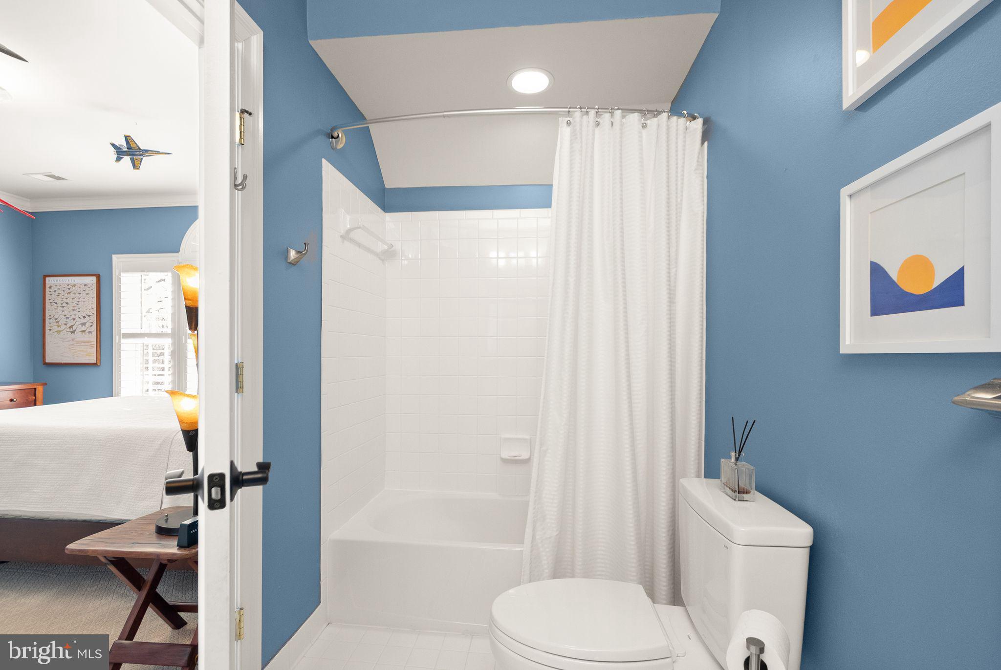 LANSDOWNE ON THE POTOMAC - Residential