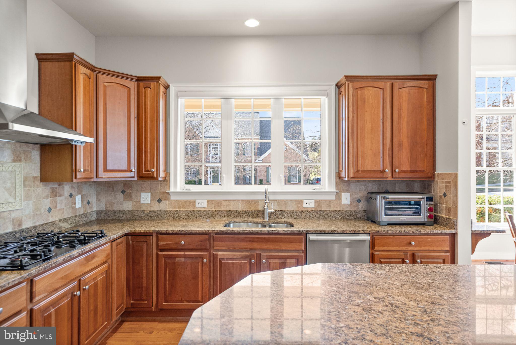 LANSDOWNE ON THE POTOMAC - Residential