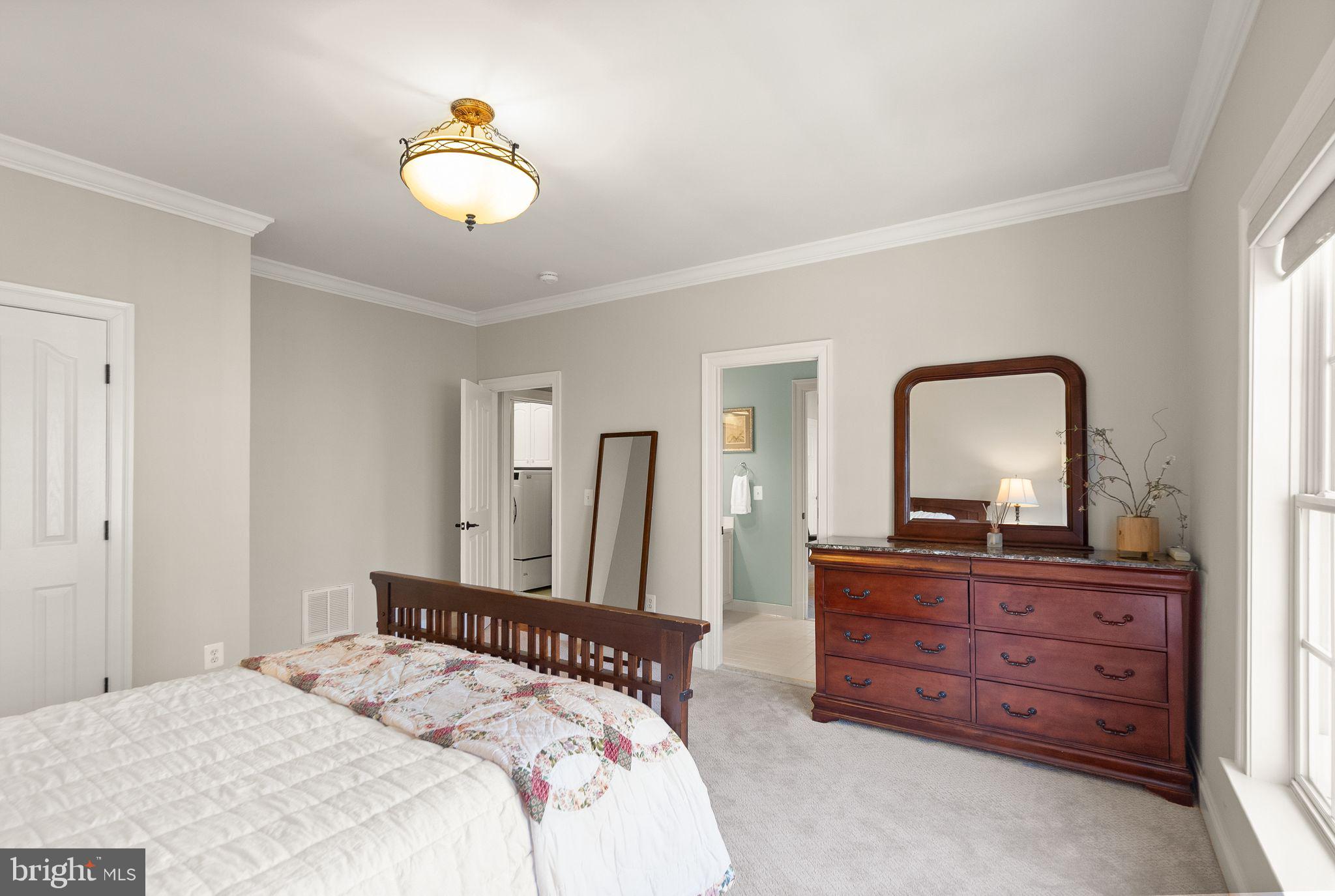 LANSDOWNE ON THE POTOMAC - Residential