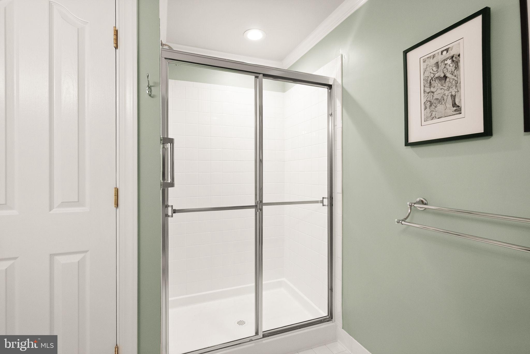 LANSDOWNE ON THE POTOMAC - Residential