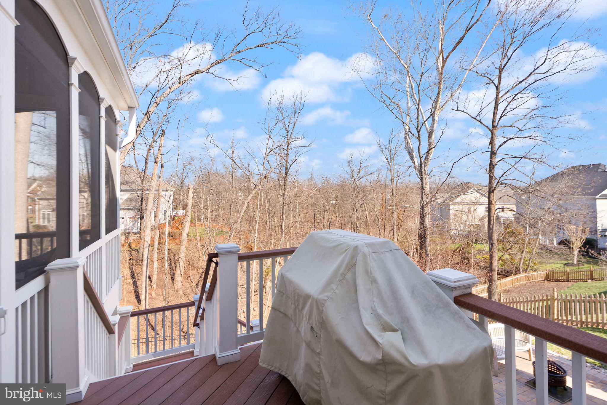 LANSDOWNE ON THE POTOMAC - Residential