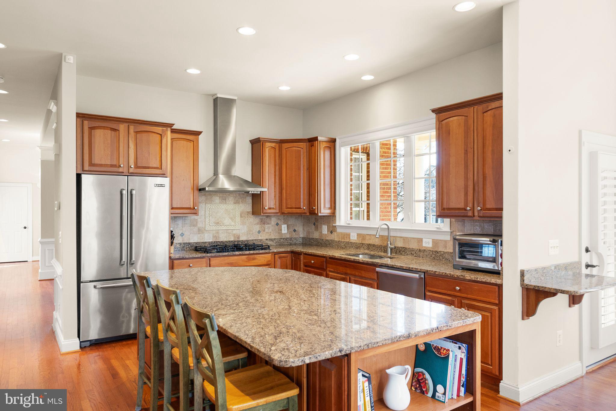 LANSDOWNE ON THE POTOMAC - Residential