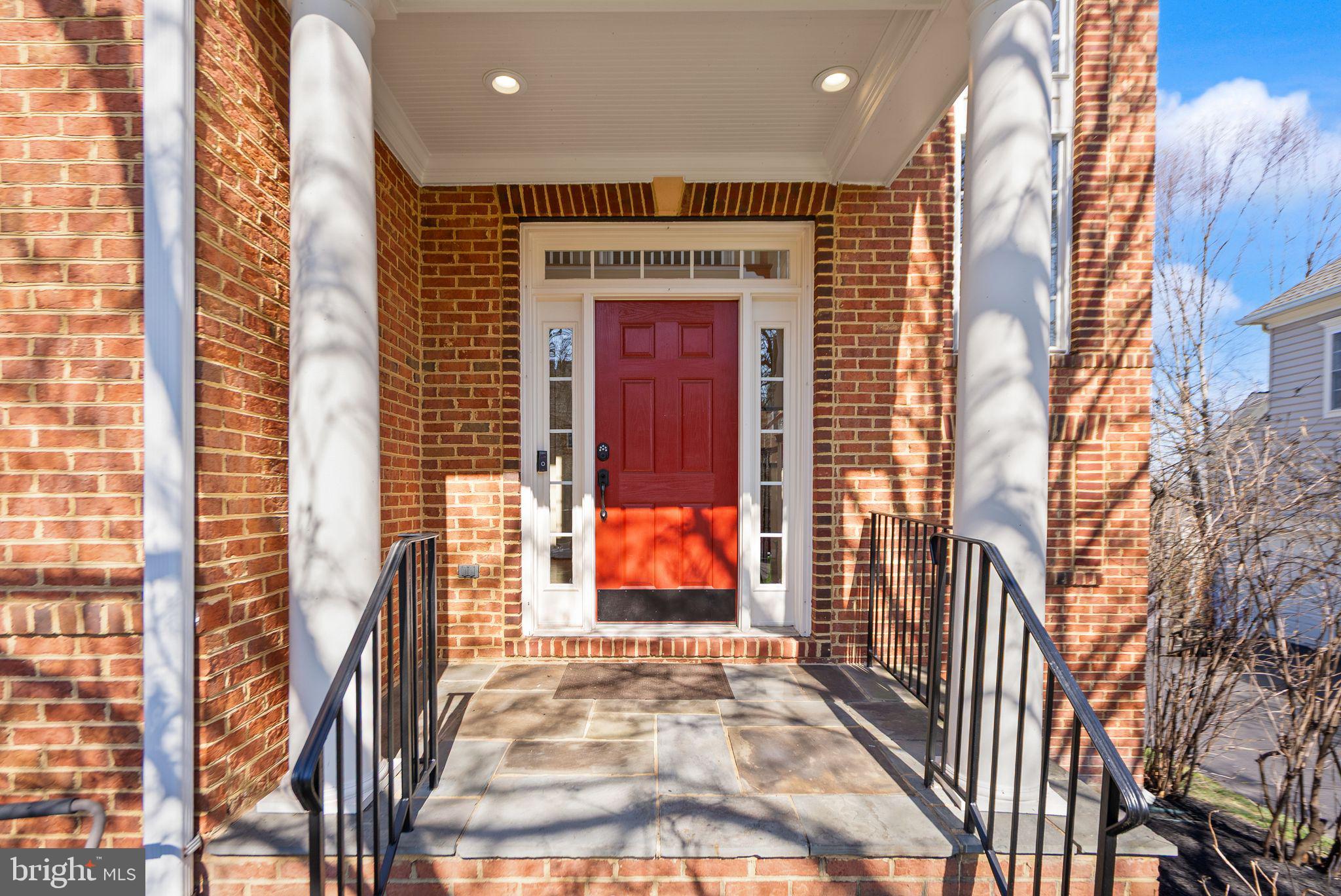 LANSDOWNE ON THE POTOMAC - Residential