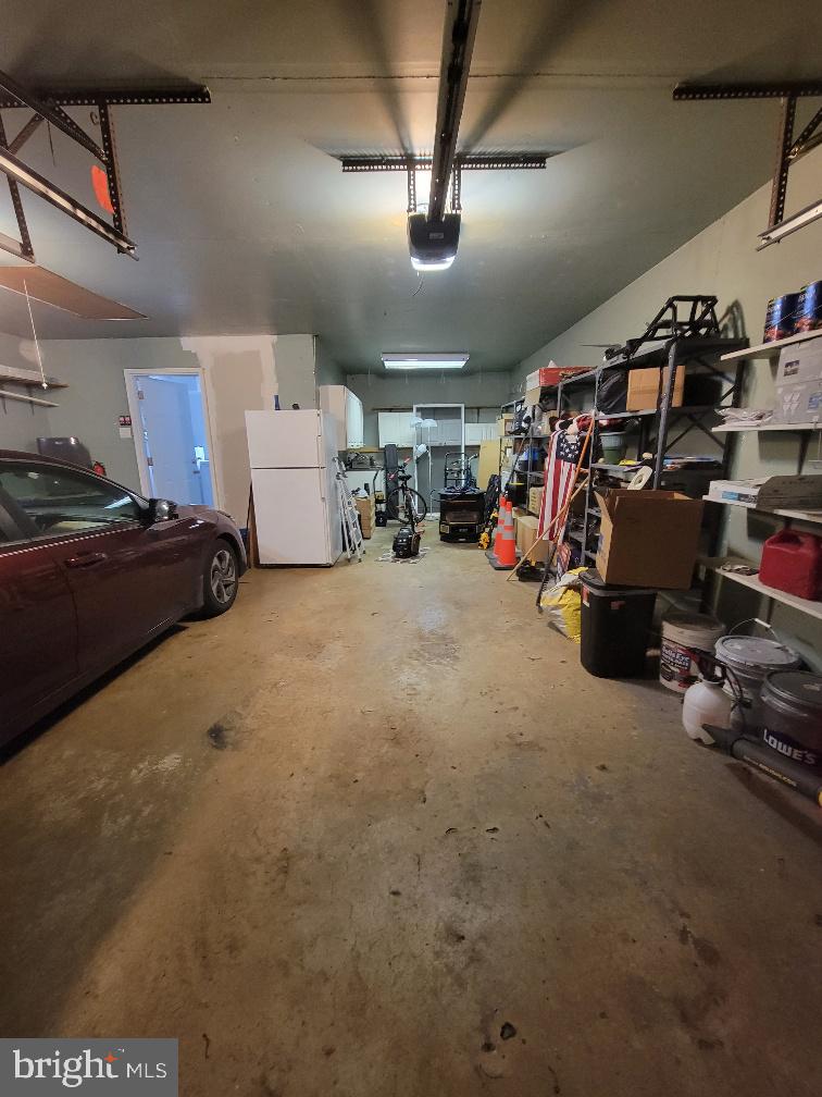 STRAWBERRY HILL EST SUB - Residential