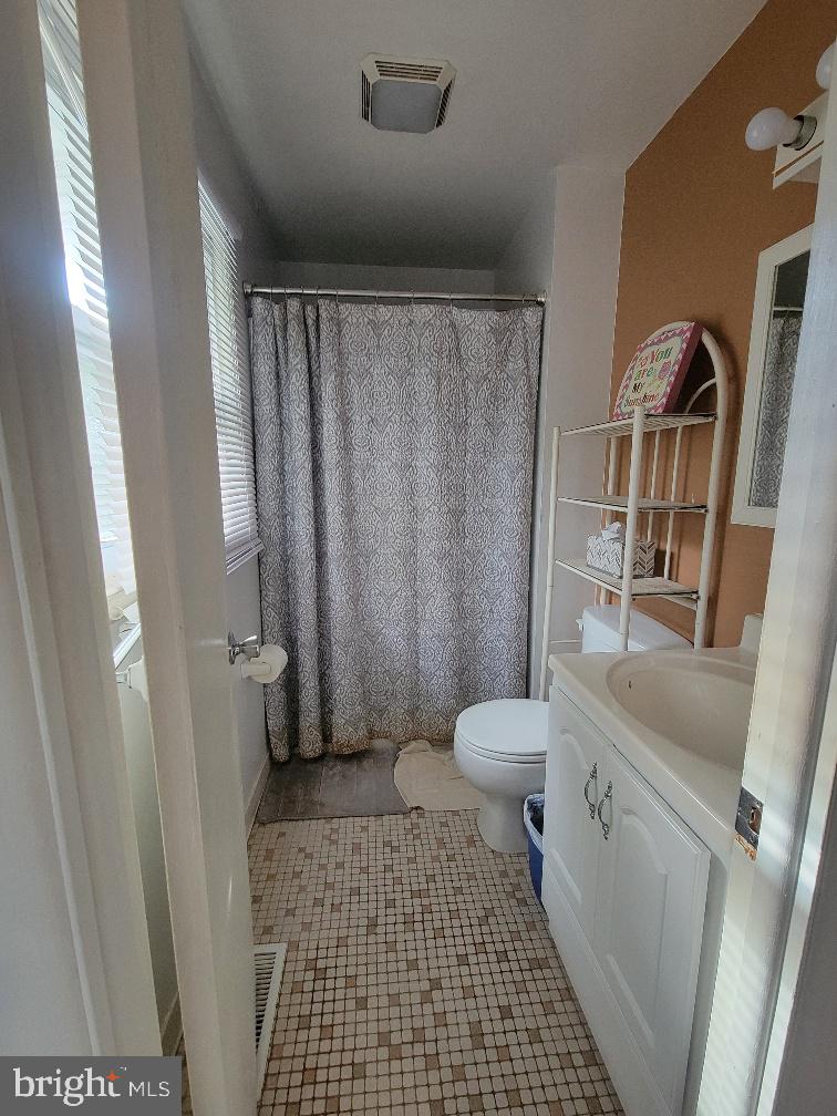 STRAWBERRY HILL EST SUB - Residential