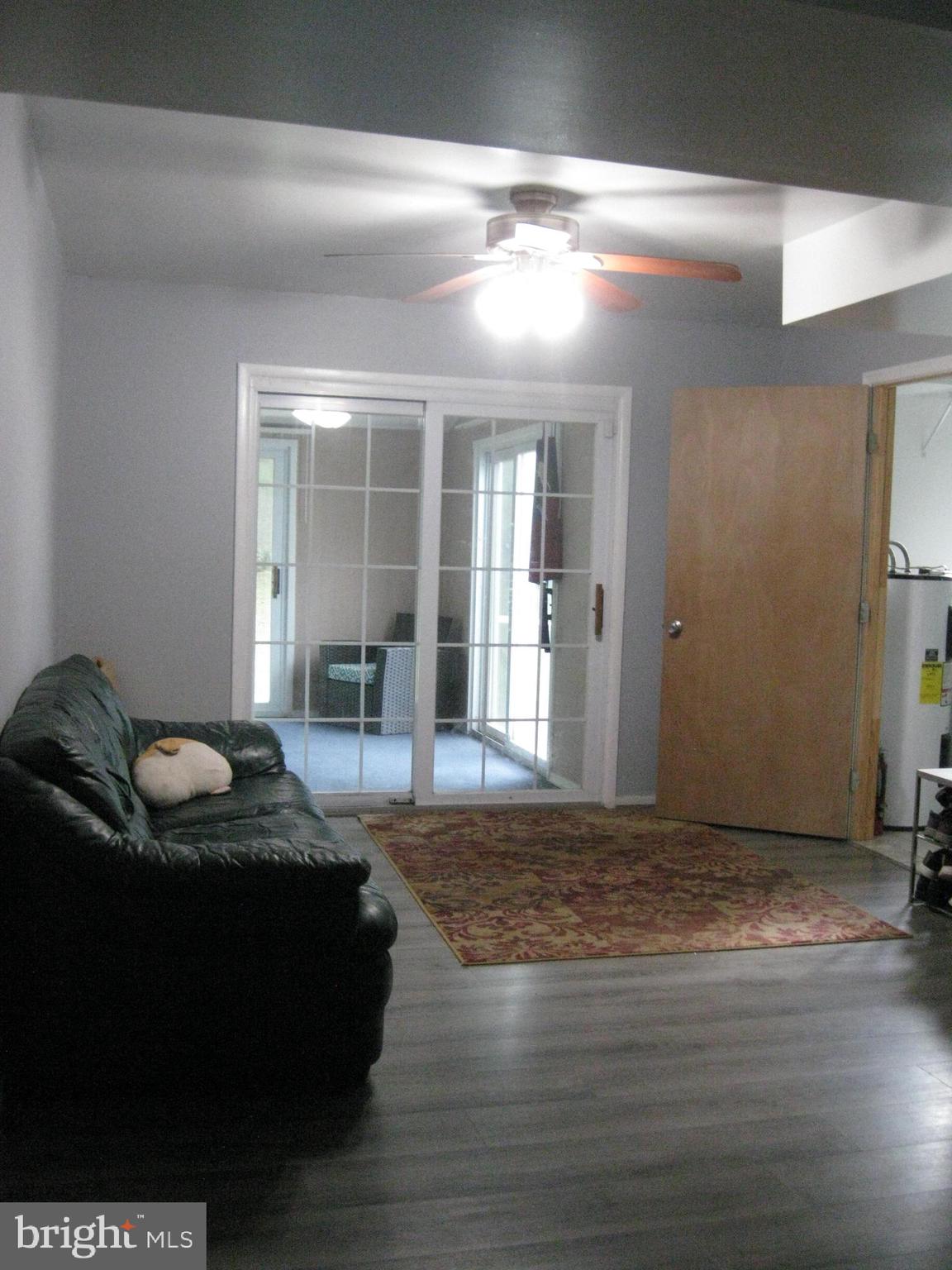 STRAWBERRY HILL EST SUB - Residential