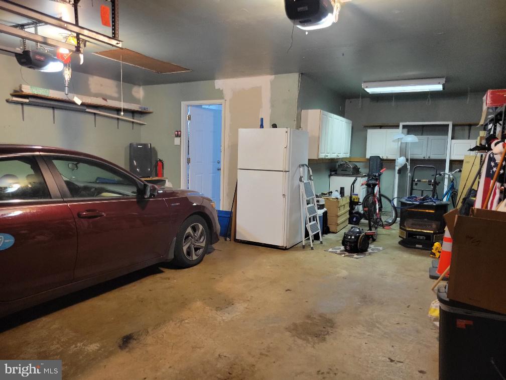 STRAWBERRY HILL EST SUB - Residential