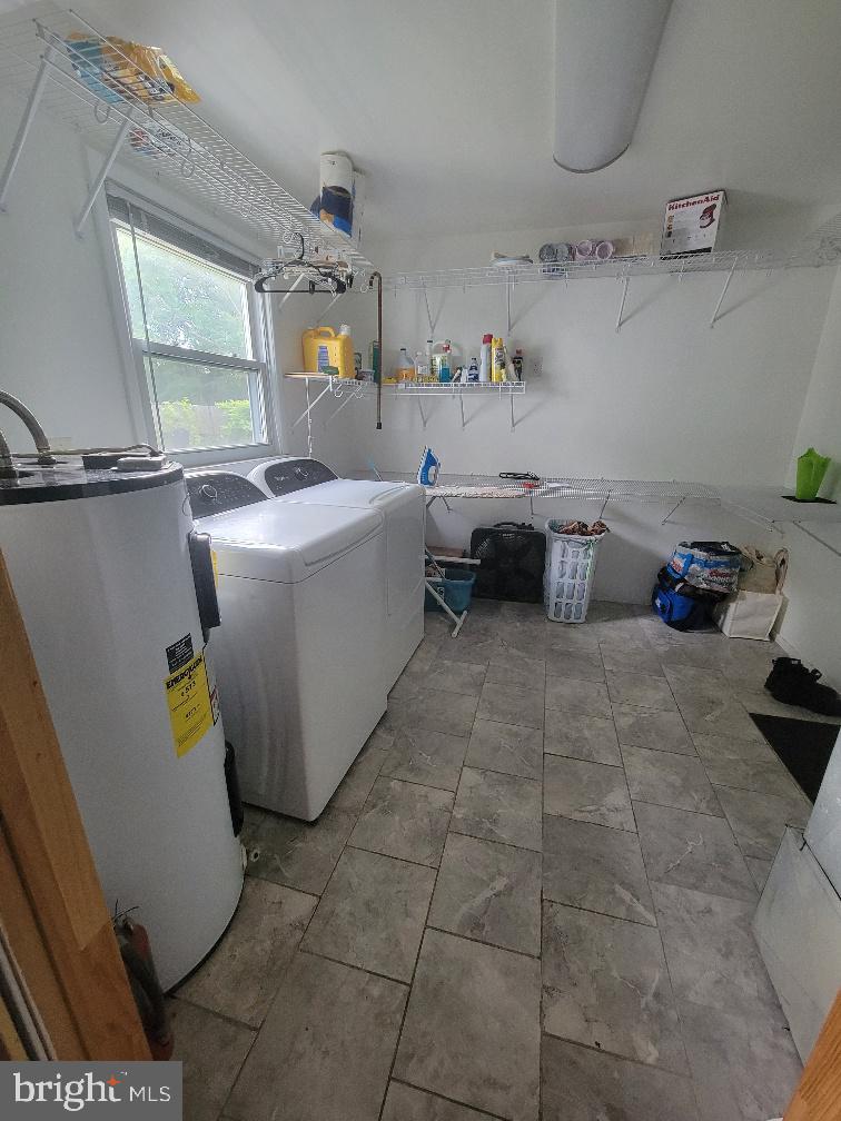 STRAWBERRY HILL EST SUB - Residential