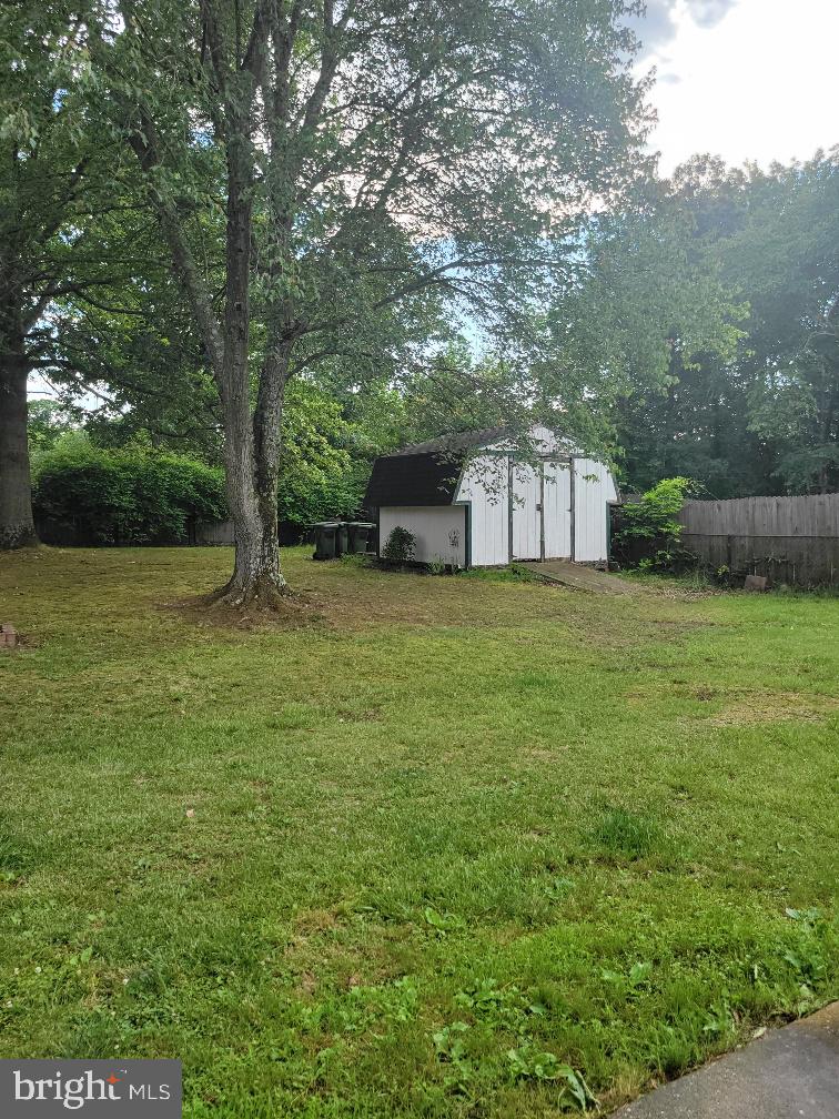 STRAWBERRY HILL EST SUB - Residential