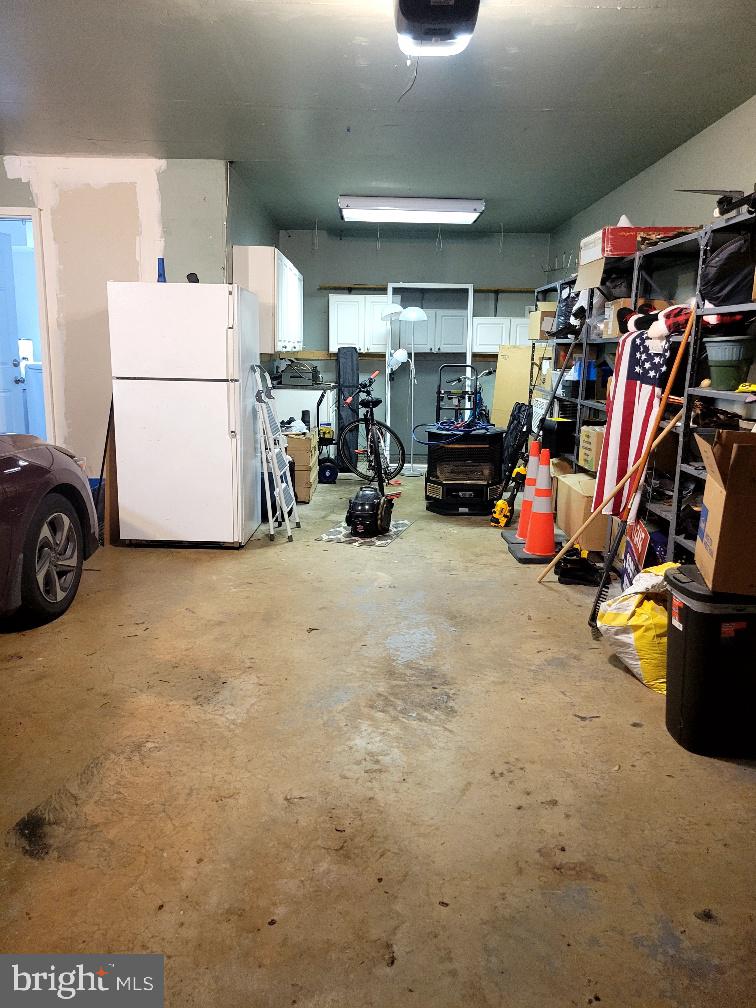 STRAWBERRY HILL EST SUB - Residential