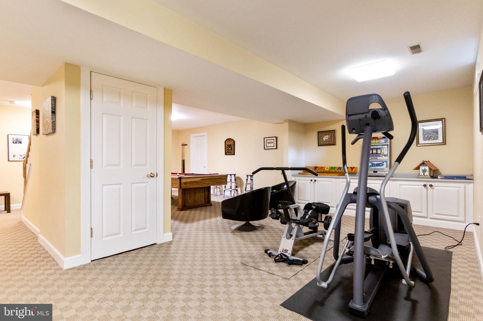 WILLOWS OF POTOMAC - Residential