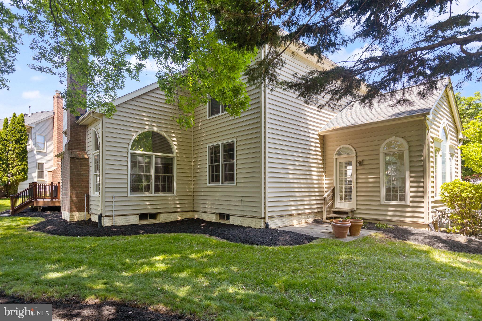 WILLOWS OF POTOMAC - Residential